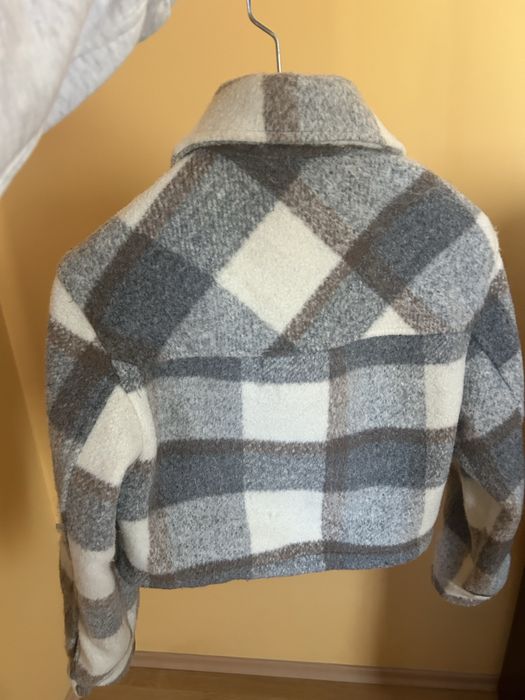 Връхни ризки Страдивариус и Бершка