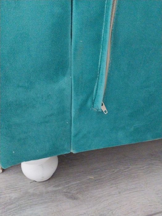 Подростковую  две  кровати.