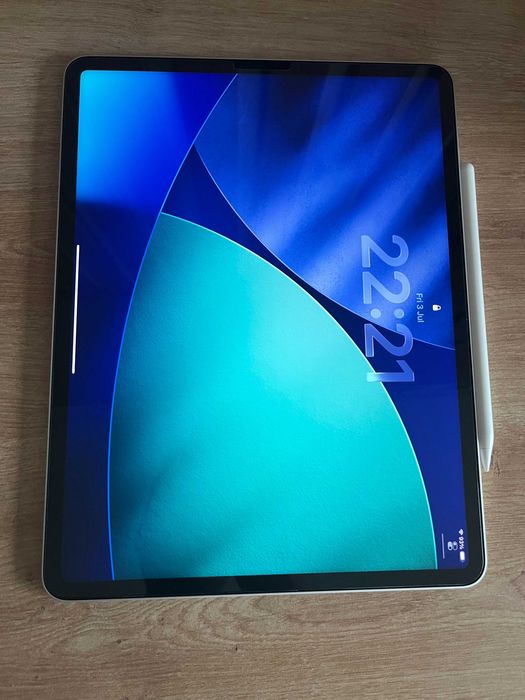 Ipad Pro 12.9 (5th Gen) + Magic Keyboard + Pen