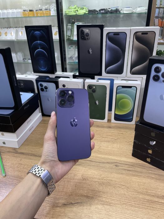 Продам айфон гарантия есть доставка есть