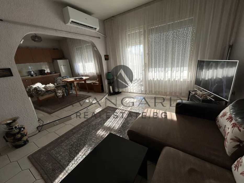 Продава се Тристаен апартамент в Пловдив, Тракия - 87 кв.м за 879 €/кв.м - Снимка #1