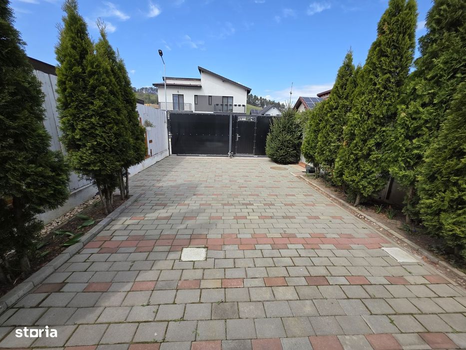 Casa tip duplex Sânpetru