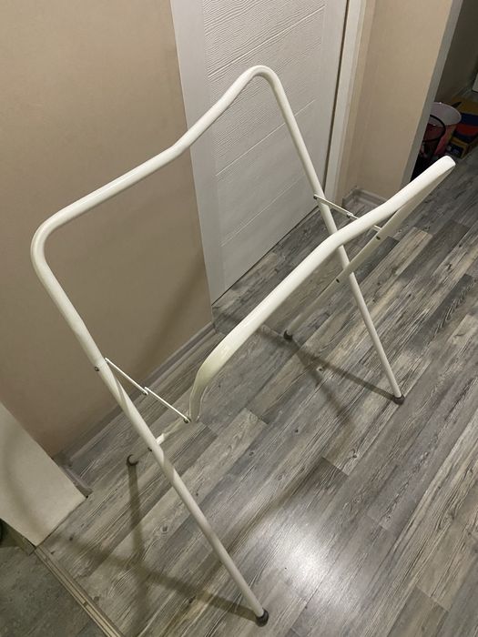 Стойка и вана за бебе