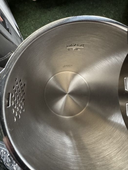 Кана за гореща вода