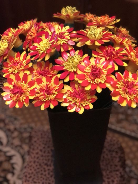 Цветы из пластика