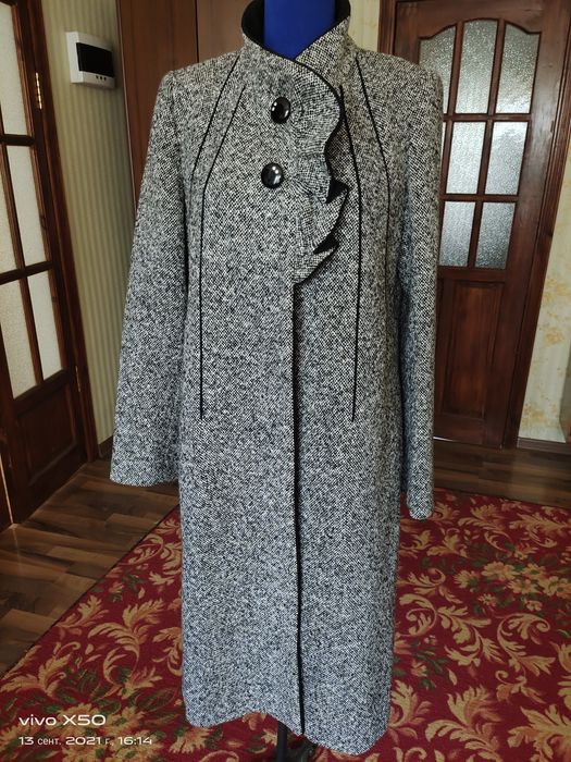 Продам женское пальто
