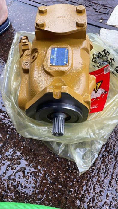 Vând pompe hidraulice cartepillar