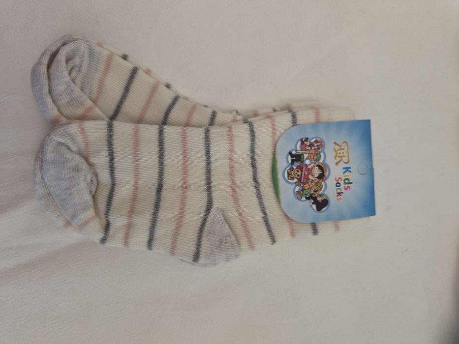 Нови детски чорапки "Kids Socks"  mix – различни десени  0,90 €