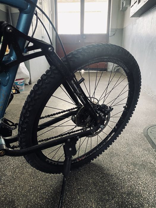 Vand bicicleta , aporape noua