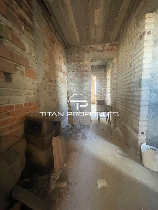 Продава се Четиристаен апартамент в Пловдив, Прослав - 352 кв.м за 232 €/кв.м - Снимка #6