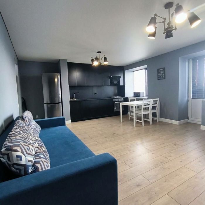 Срочно продам 3х ком квартиру в центре