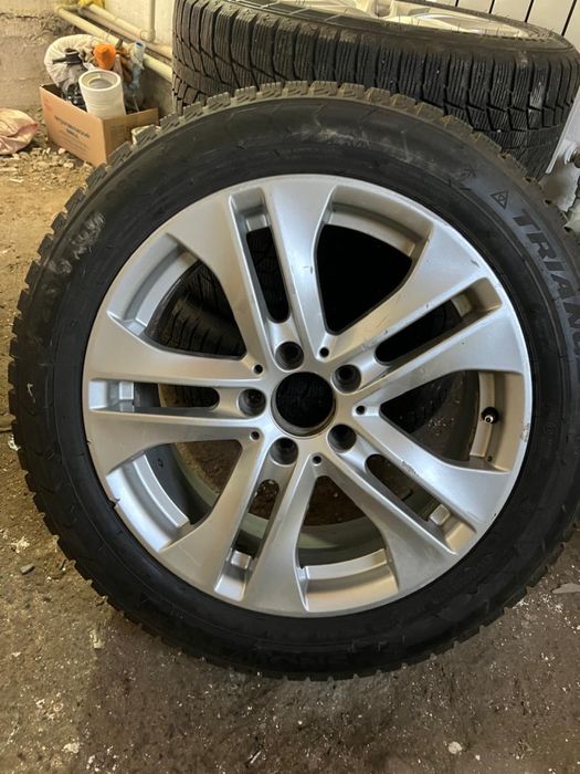 Продам резину с диском от Mercedes