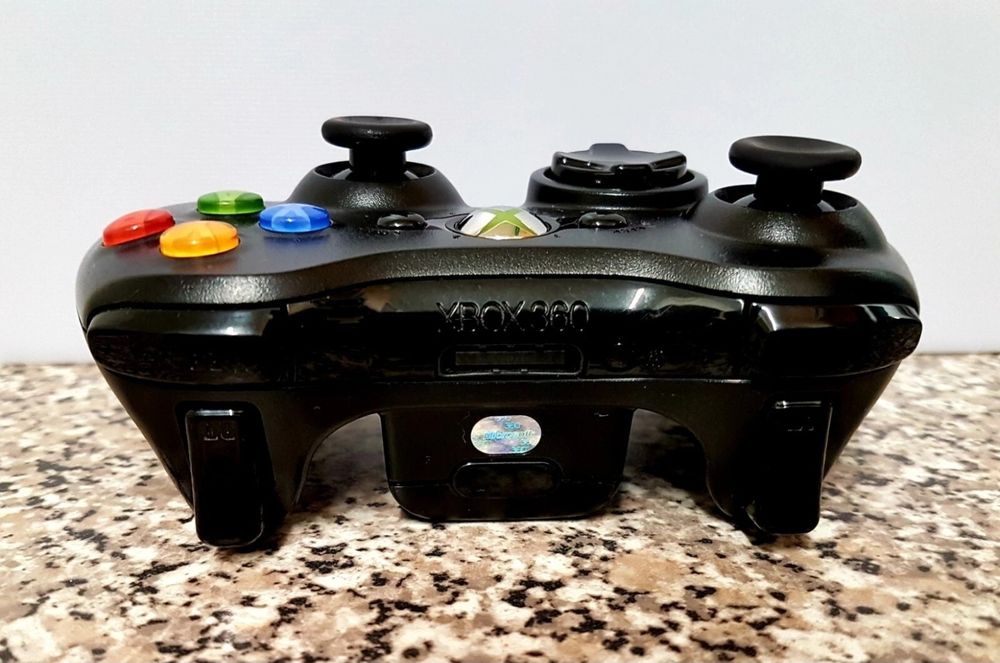 Контролер джойстик за Xbox 360 черен /бял