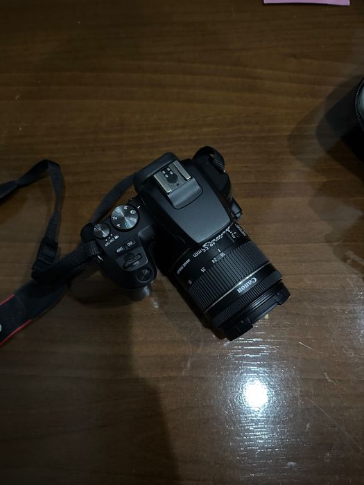 Фотоаппарат. Цифровая Canon Eos 250d