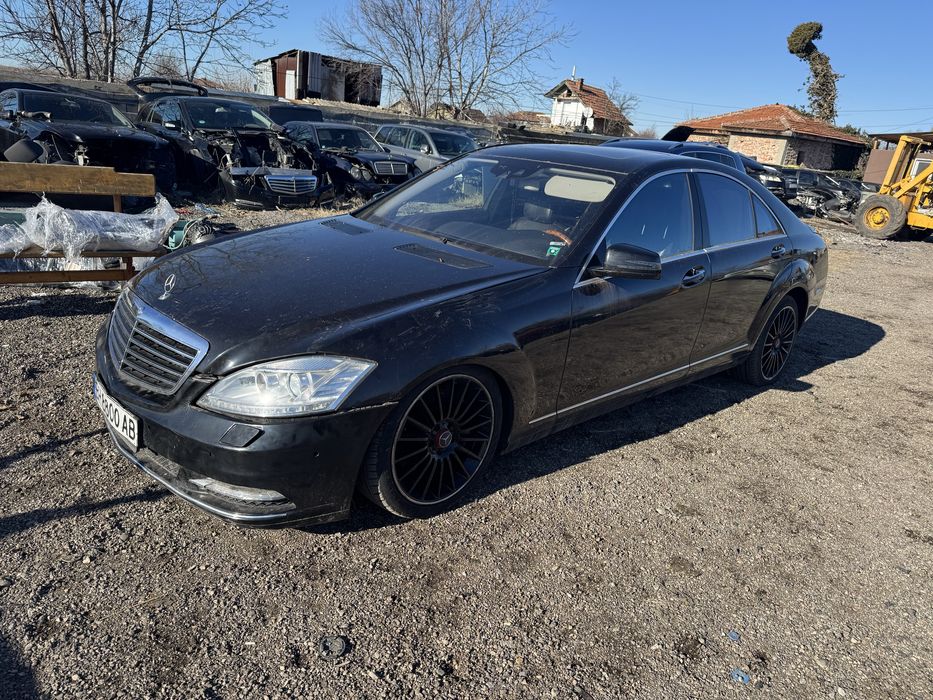 Мерцедес  W221  S500 2010 Г само на части