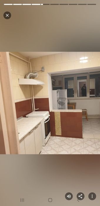 UMF, proprietari, vand apartament cu patru camere etaj 3,  95mp  ultracentral vi-sa-vis de Spitalul sfântul Spiridon, etaj 3