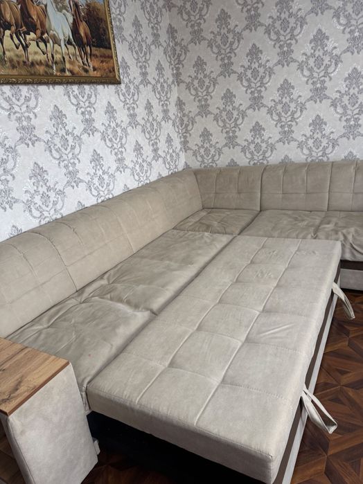 Угалок диван ! Б/у , холати яхши