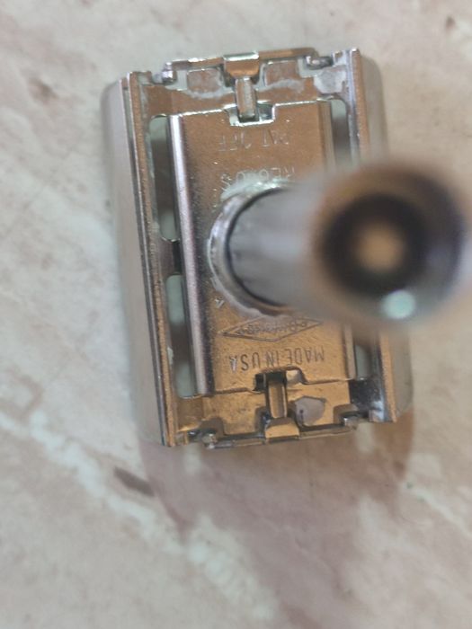 Gillette Adjustable (fabricat în perioada 1961–1967).