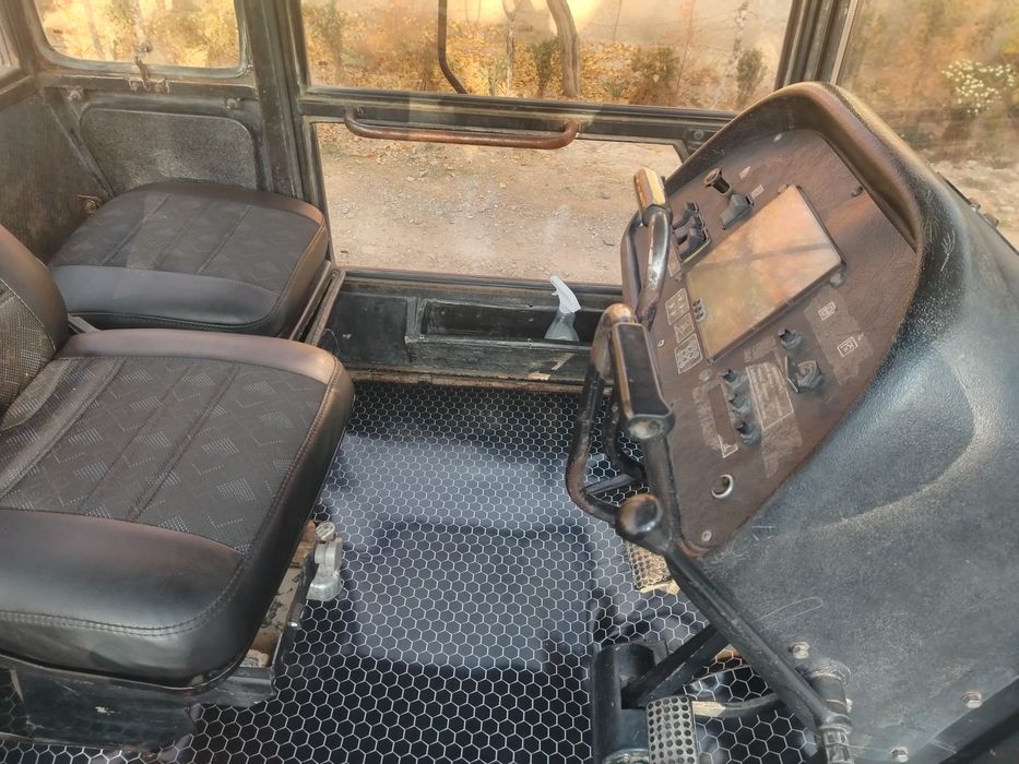 BT 150 traktor yili 2010