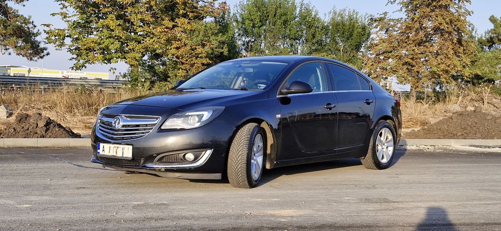 Автомобил Спешно Опел Инсигния Дизел  /Opel Insignia 2.0 turbo Ecoflex