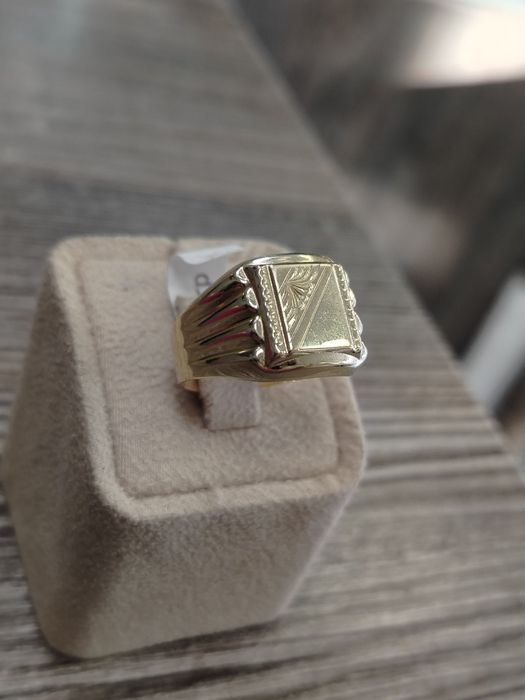 Златен пръстен 3.75гр / 14К