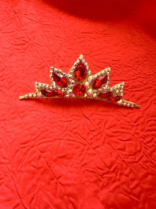 Коронки за художествена гимнастика