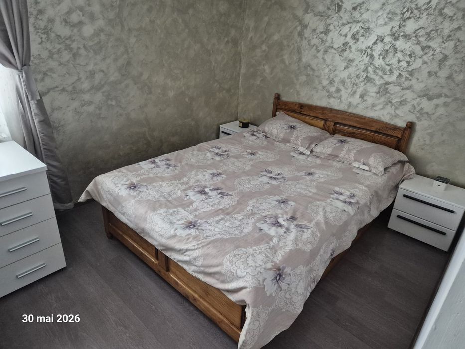 Închiriez apartament