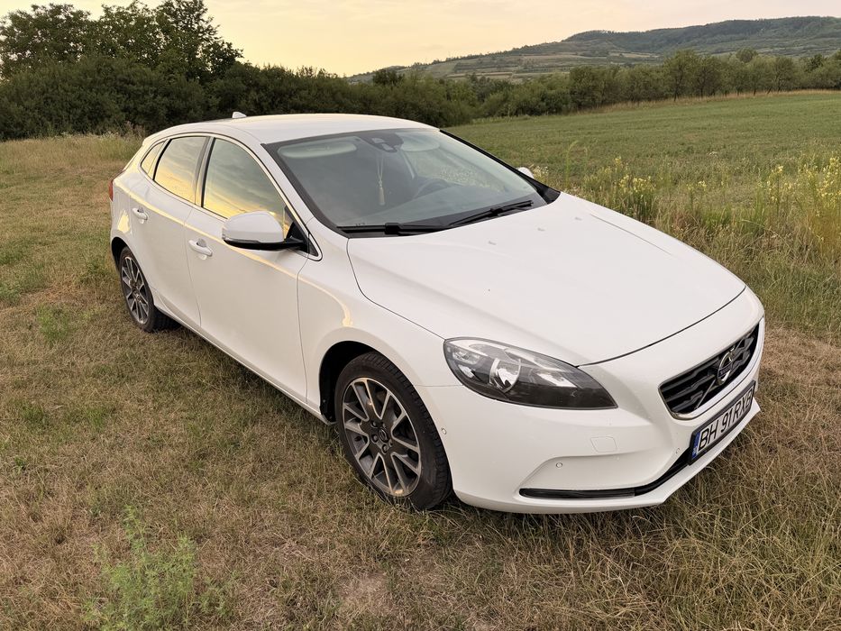 Volvo V40 2.0 d , R-design, 190cp , euro6