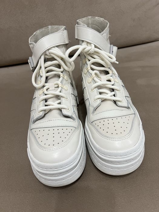 adidas Triple Platforum Hi в цвят Off White/Cream (S42803)