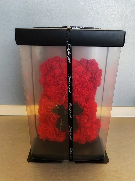 Ръчно изработено мече от рози