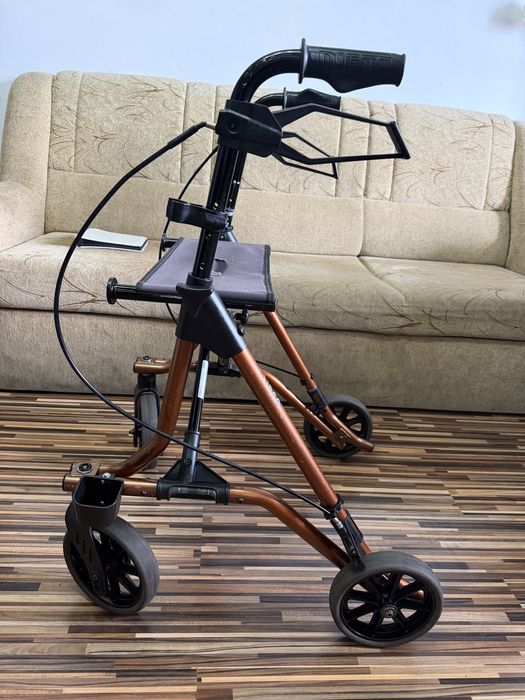 Cadru medical deplasare batrani dizabilitati