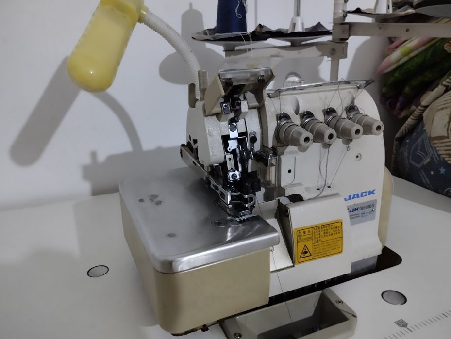 Швейная машина jack