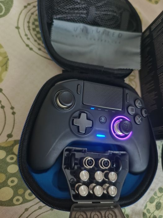 Nacon Revolution Unlimited Pro Controller - PS4/ PC - Nou!