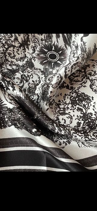 Esarfă Christian Dior, model 2026, 70×70cm, 100% mătase, gratuit prin