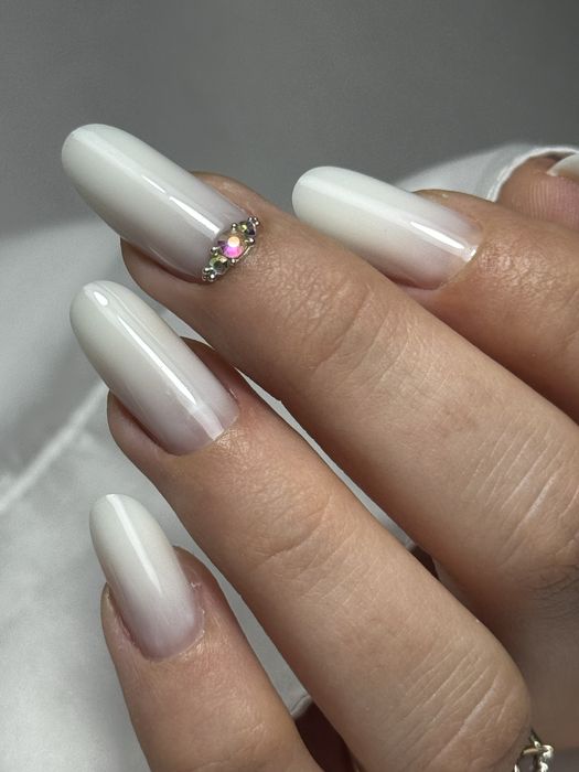 Unghii cu gel si semi