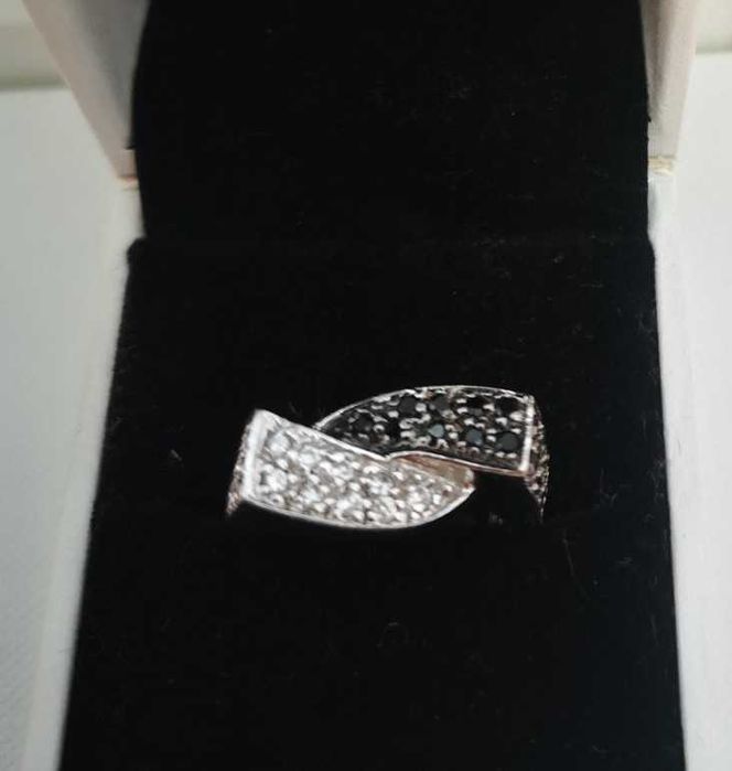 Сребърен пръстен с цирконий проба 925