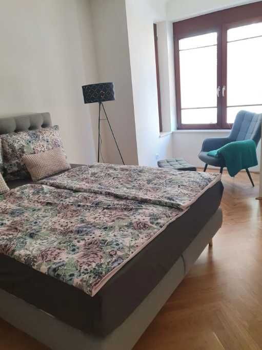 Дава се под наем Двустаен апартамент в Пловдив, Изгрев - 42 кв.м за 249.9 € - Снимка #1