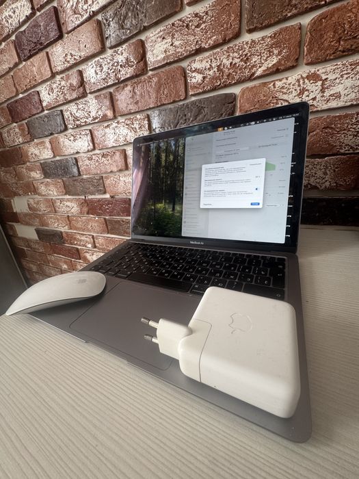 Продам Macbook air m1 13’