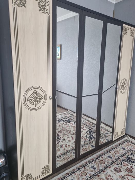 Спальний гарнитур