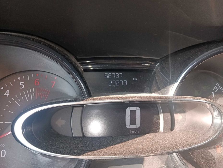 De vânzare auto  Clio