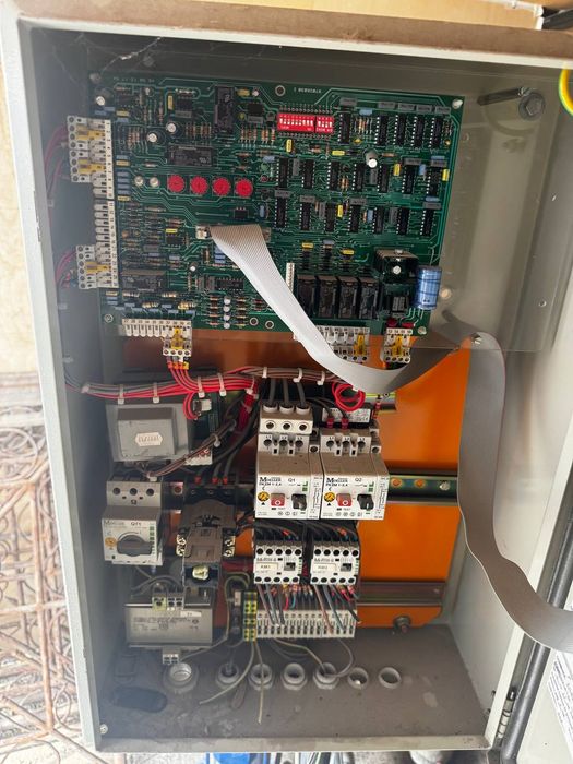 Матор генератор сотилади