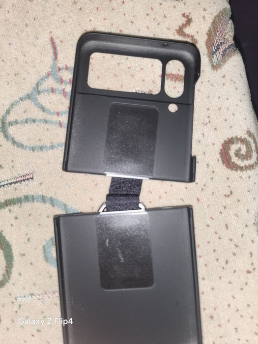 Продам срочно Чехол от Flip 4