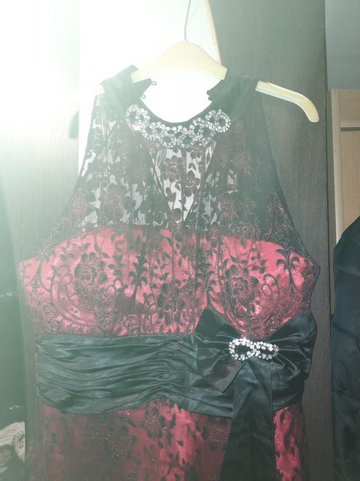 Vînd rochie de ocazie