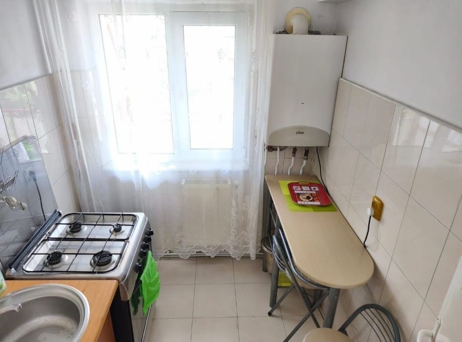 Închiriez garsonieră