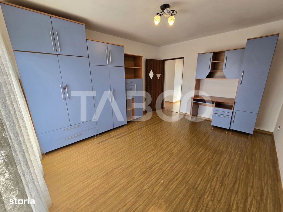 Apartament decomandat 3 camere etaj 2 terasa parcare Selimbar Sibiu