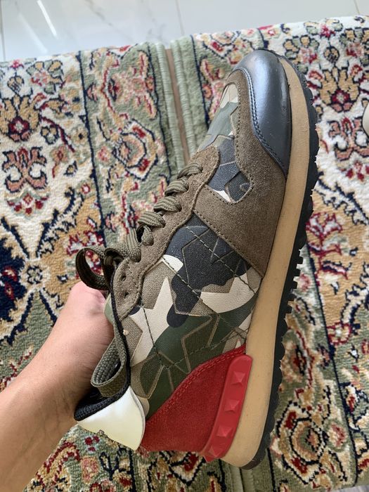 Кроссовки valentino