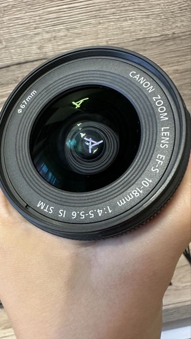 Canon 1300D + obiective 18-55, 10-15mm