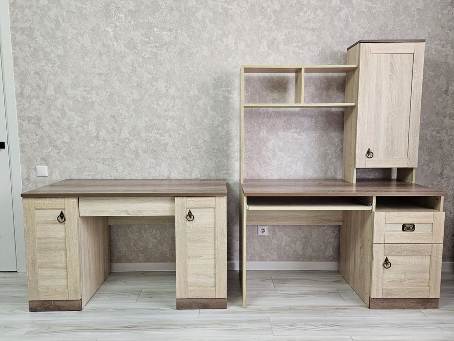 Продаются столы б/у.