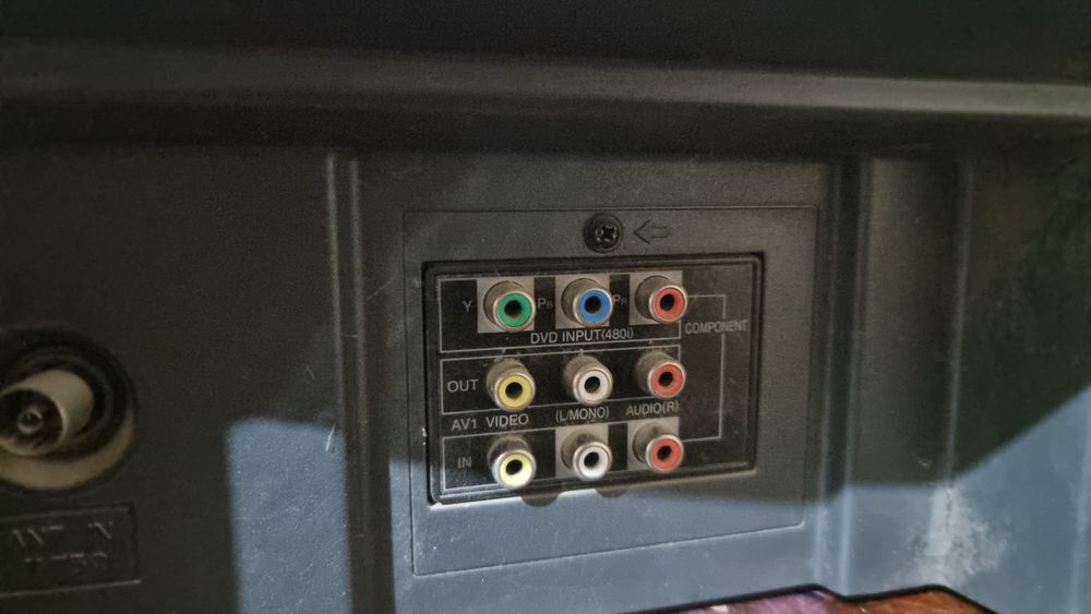 LG flatron televizor sotiladi