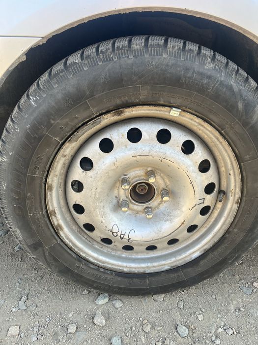 Продам комплект шин